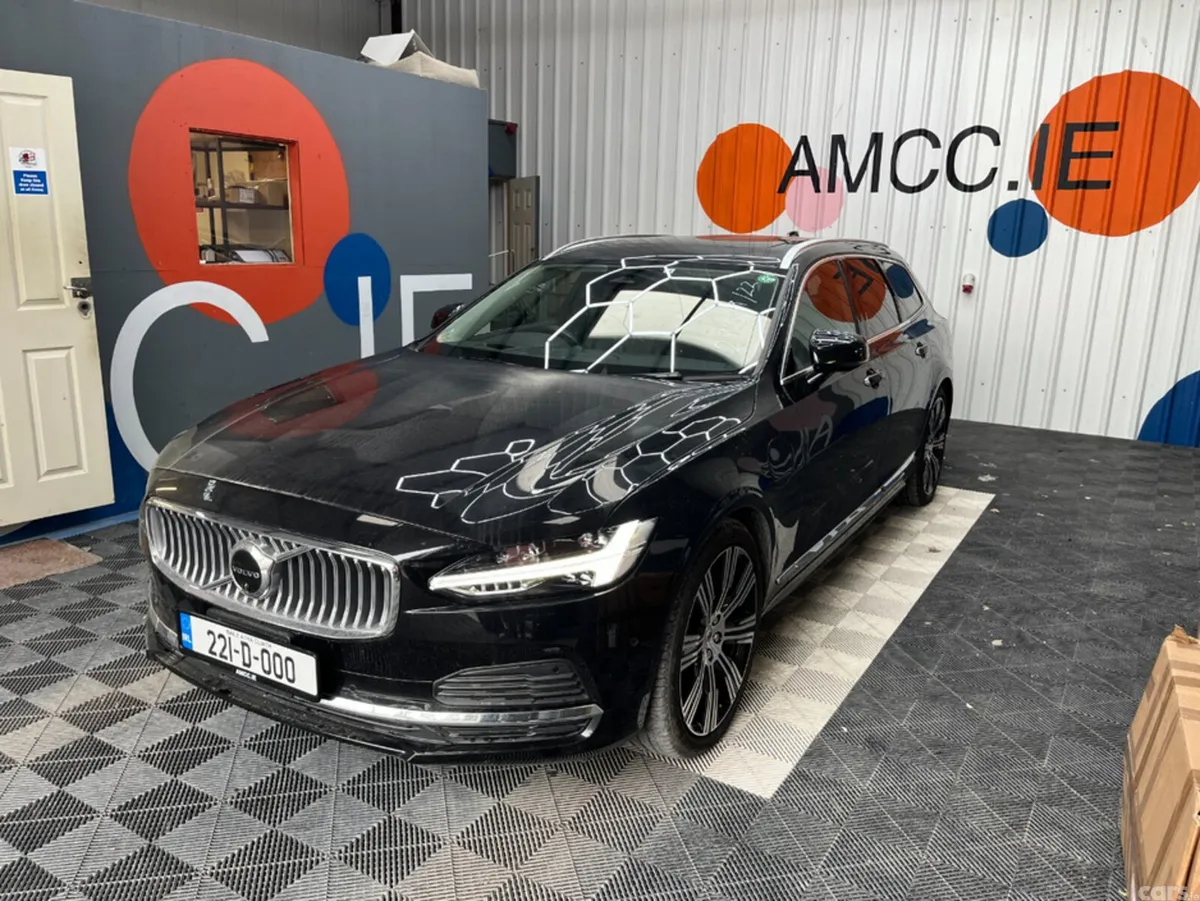 Volvo V90 Estate, Petrol Plug-in Hybrid, 2022, Black