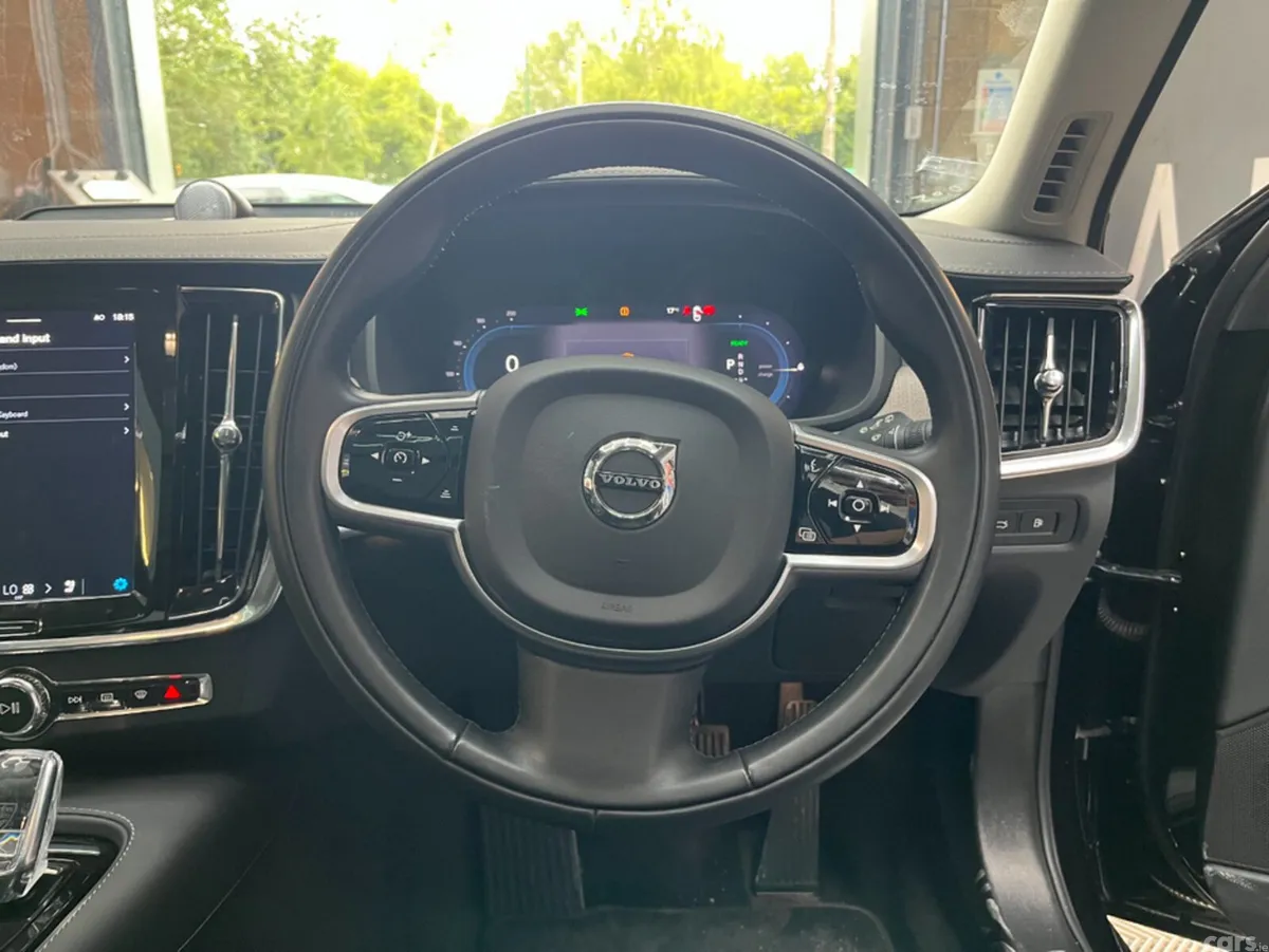 Volvo V90 Estate, Petrol Plug-in Hybrid, 2022, Black