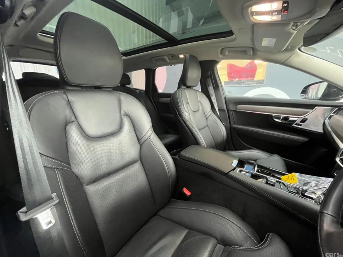 Volvo V90 Estate, Petrol Plug-in Hybrid, 2022, Black
