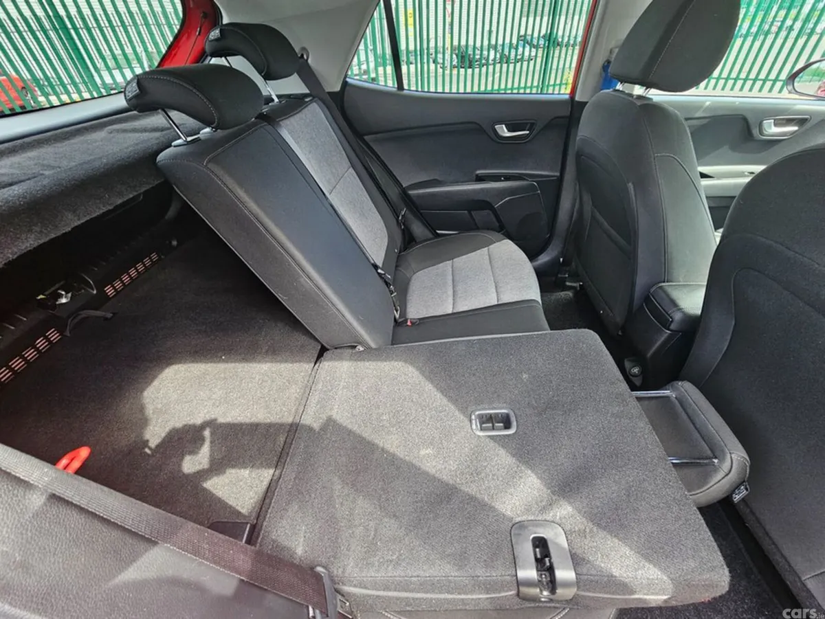 Kia Stonic Estate, Petrol, 2023, Red