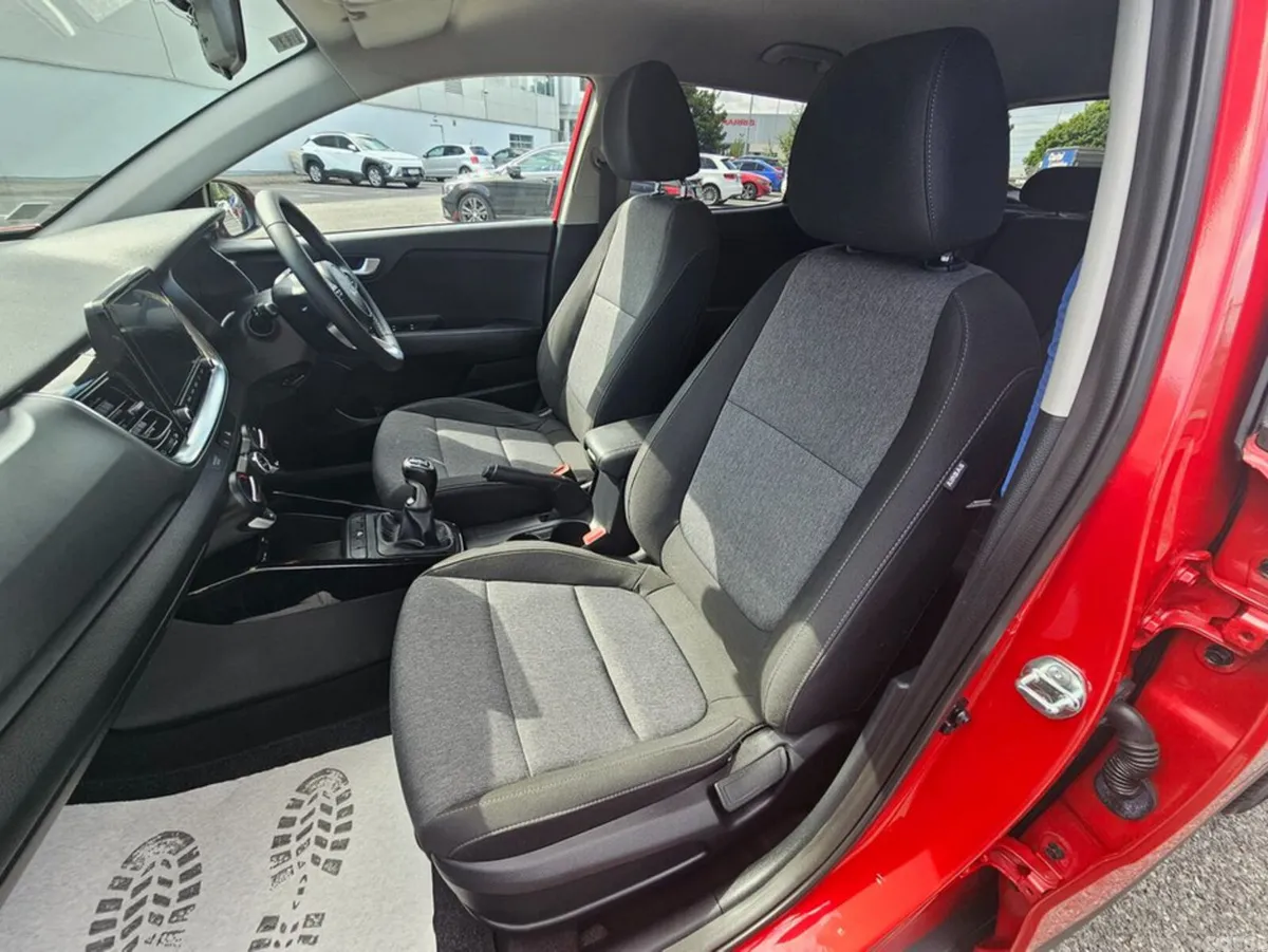 Kia Stonic Estate, Petrol, 2023, Red