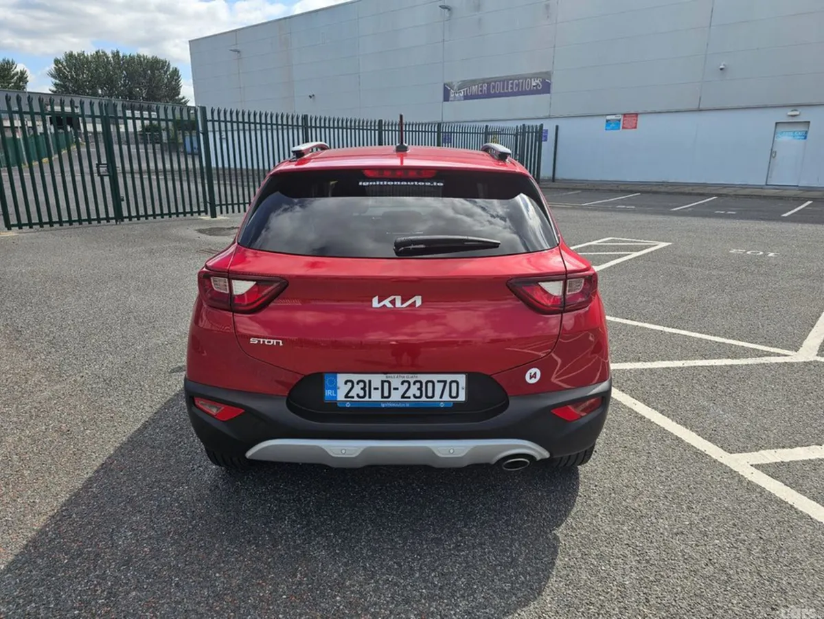 Kia Stonic Estate, Petrol, 2023, Red