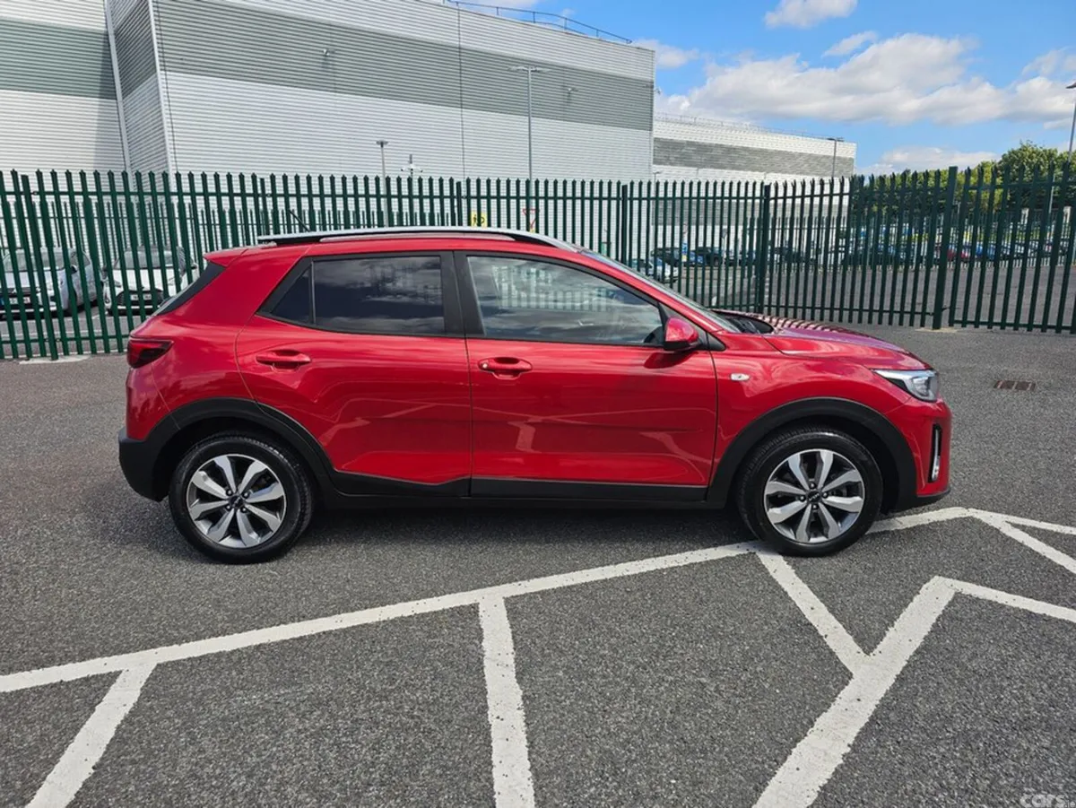Kia Stonic Estate, Petrol, 2023, Red