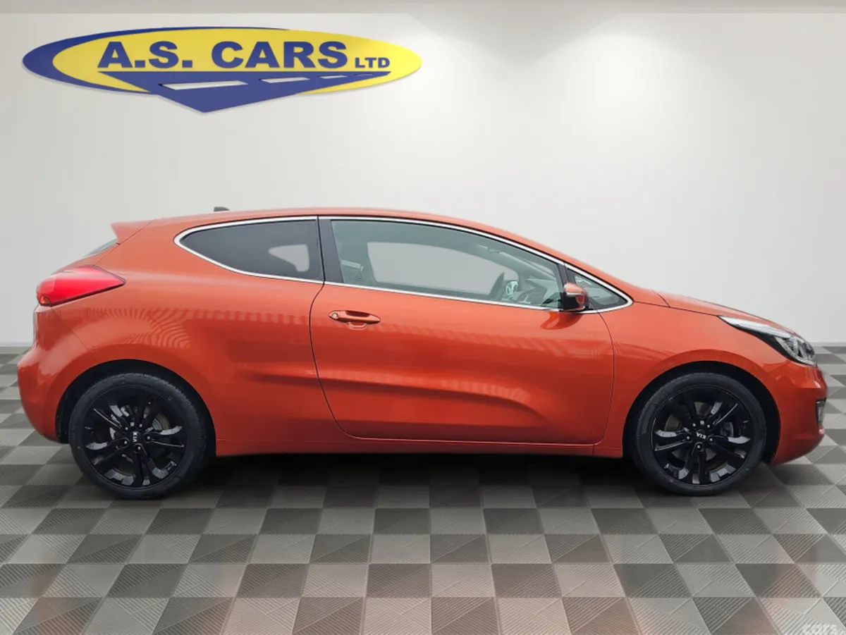 Kia ProCeed Hatchback, Diesel, 2015, Orange