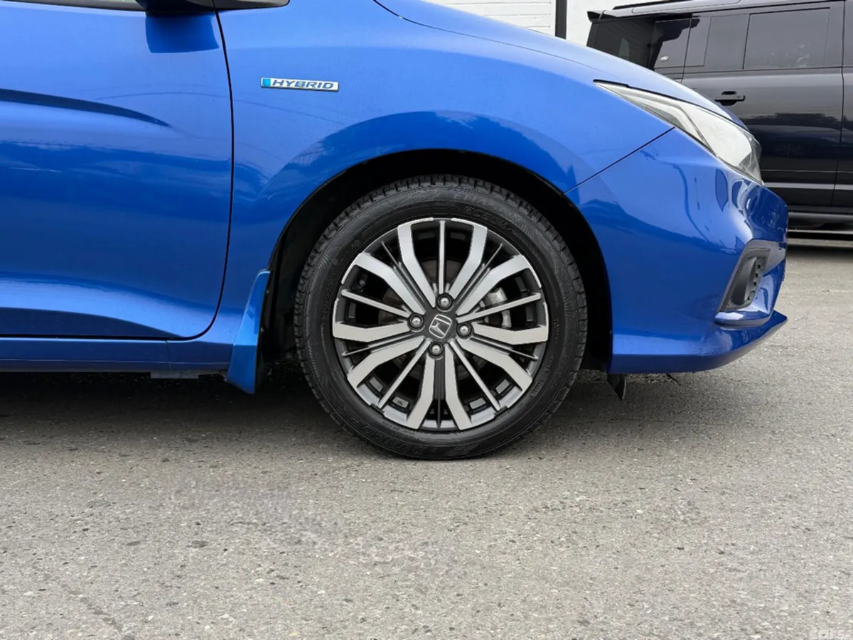 Honda Grace Saloon, Petrol Hybrid, 2018, Blue