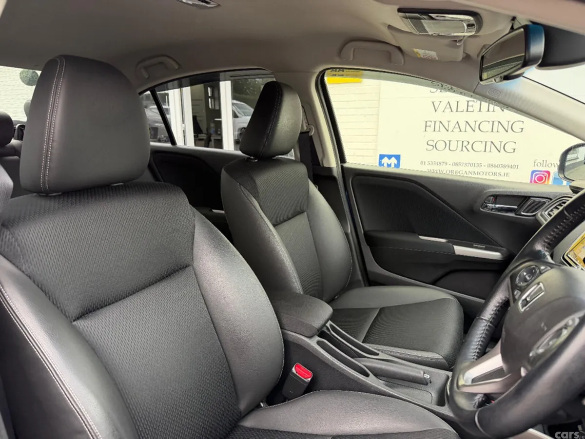 Honda Grace Saloon, Petrol Hybrid, 2018, Blue
