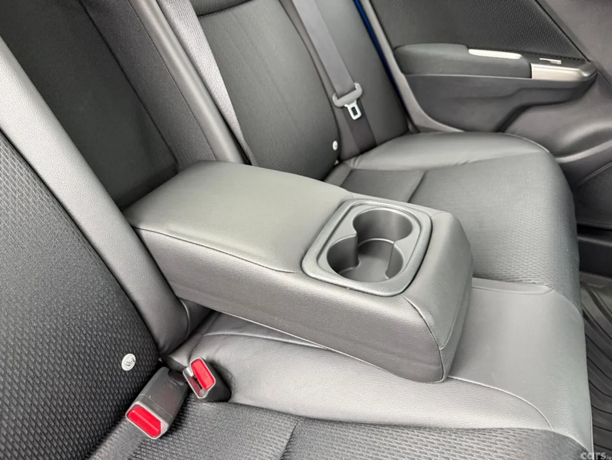 Honda Grace Saloon, Petrol Hybrid, 2018, Blue