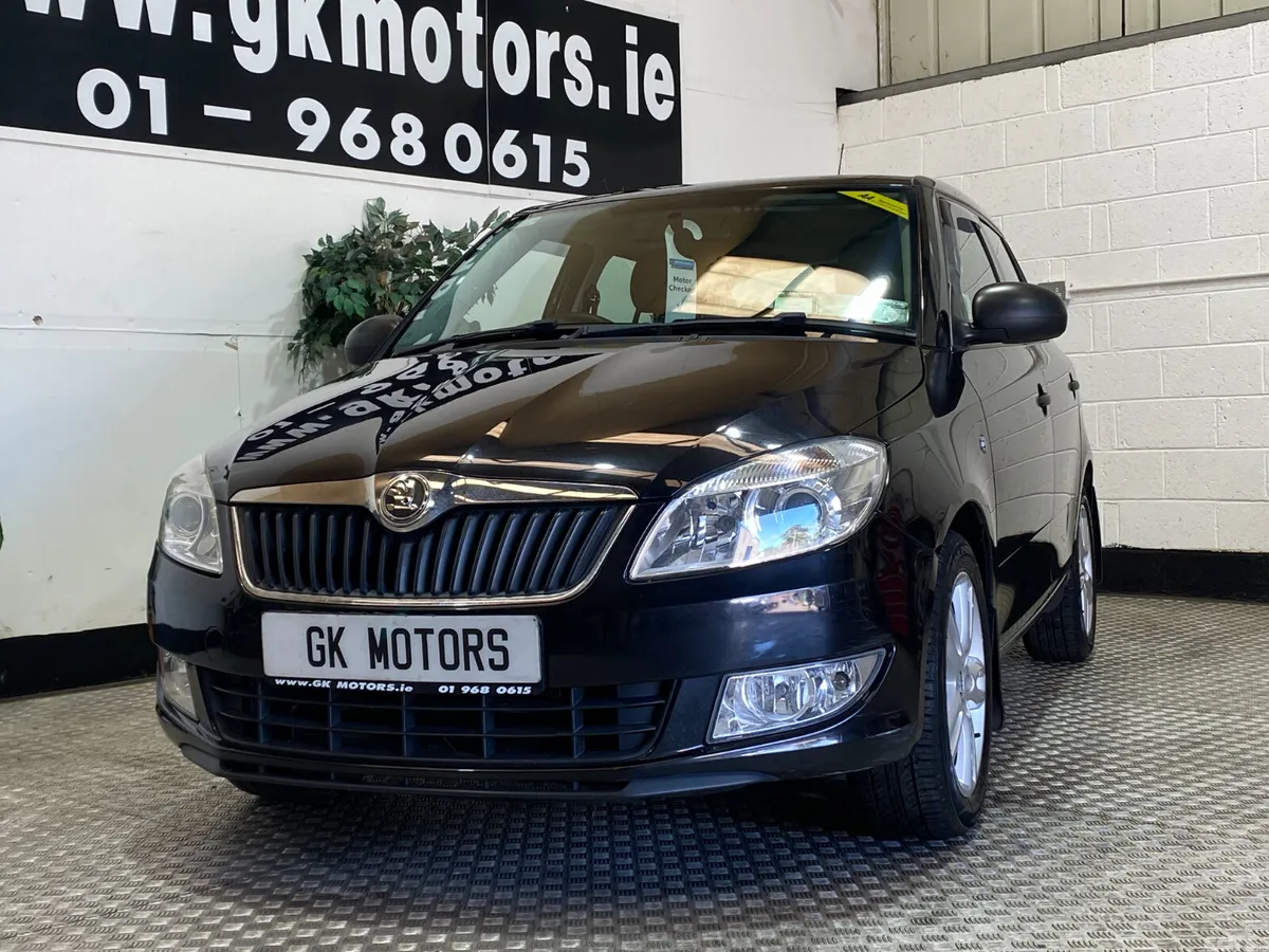 Skoda Fabia Hatchback, Petrol, 2014, Black