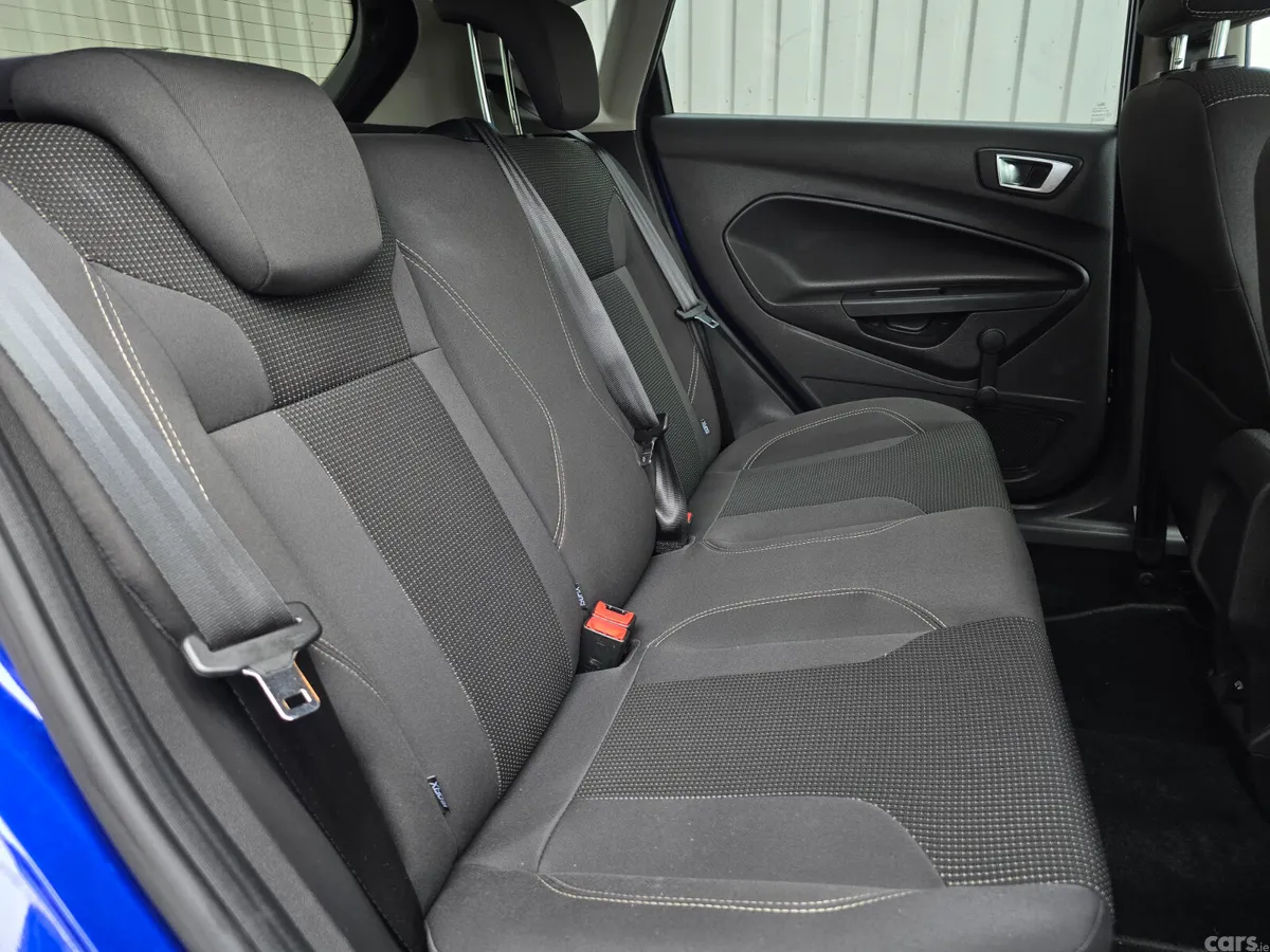Ford Fiesta Hatchback, Petrol, 2015, Blue