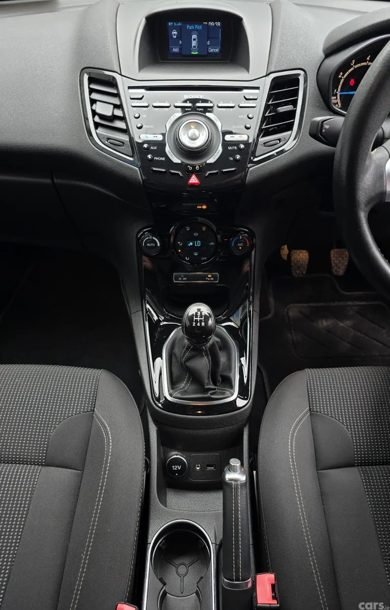 Ford Fiesta Hatchback, Petrol, 2015, Blue