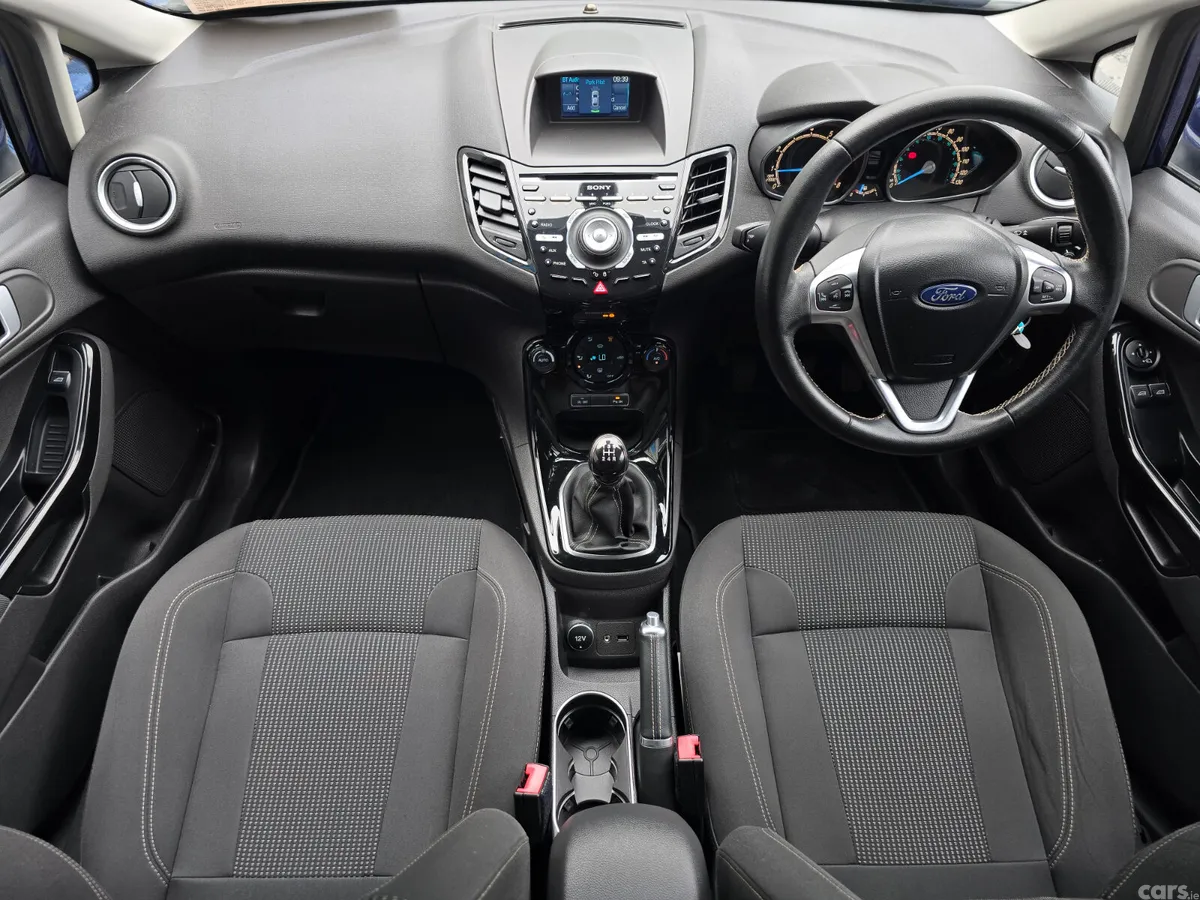 Ford Fiesta Hatchback, Petrol, 2015, Blue