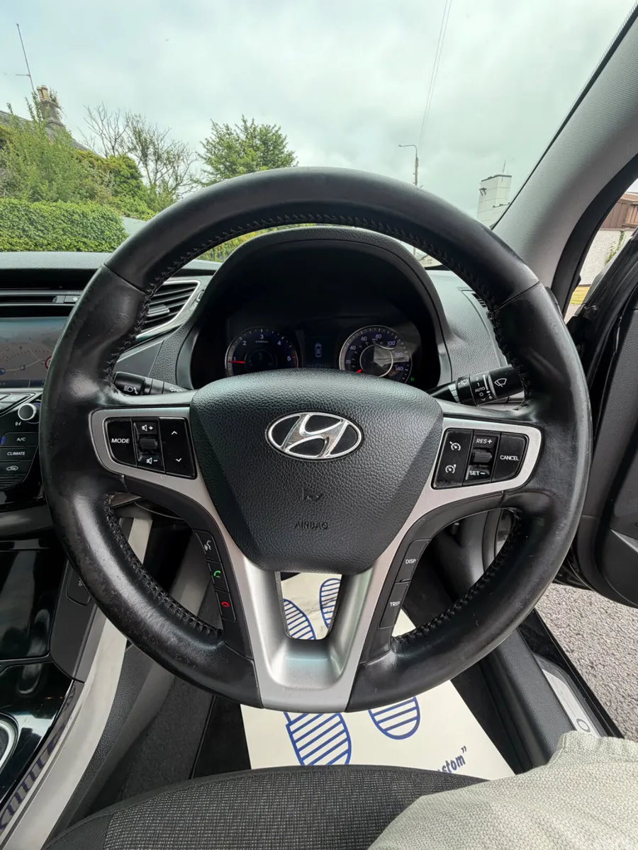 Hyundai i40 Saloon, Diesel, 2013, Black