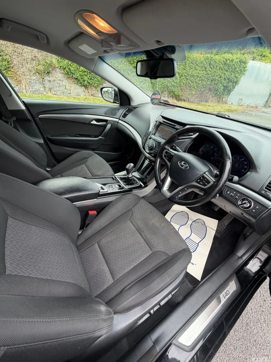 Hyundai i40 Saloon, Diesel, 2013, Black