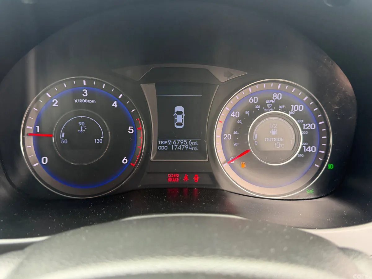Hyundai i40 Saloon, Diesel, 2013, Black