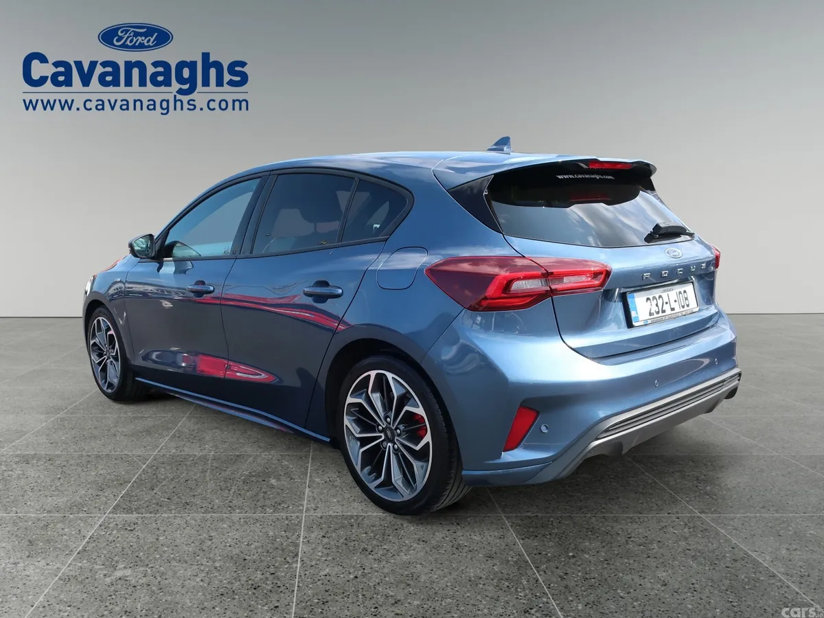 Ford Focus Hatchback, Diesel, 2023, Blue