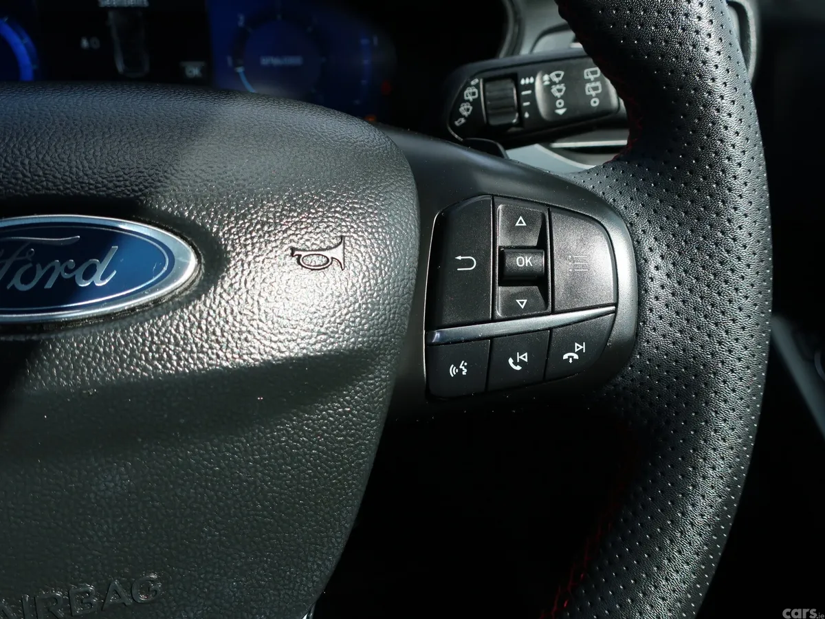 Ford Focus Hatchback, Diesel, 2023, Blue