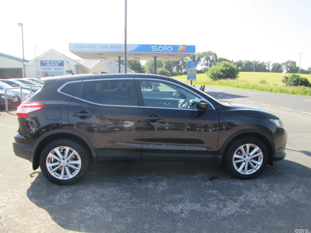 Nissan Qashqai SUV, Diesel, 2014, Black