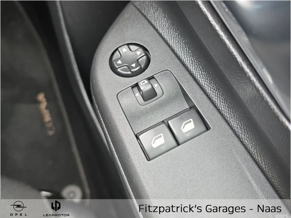 Opel Corsa Hatchback, Petrol, 2022, Red