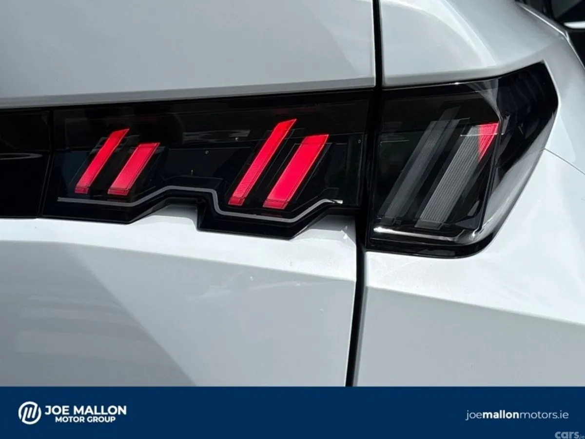 Peugeot 3008 MPV, Petrol, 2025, White