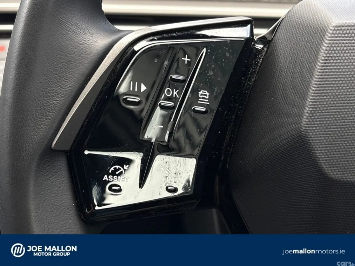 Peugeot 3008 MPV, Petrol, 2025, White