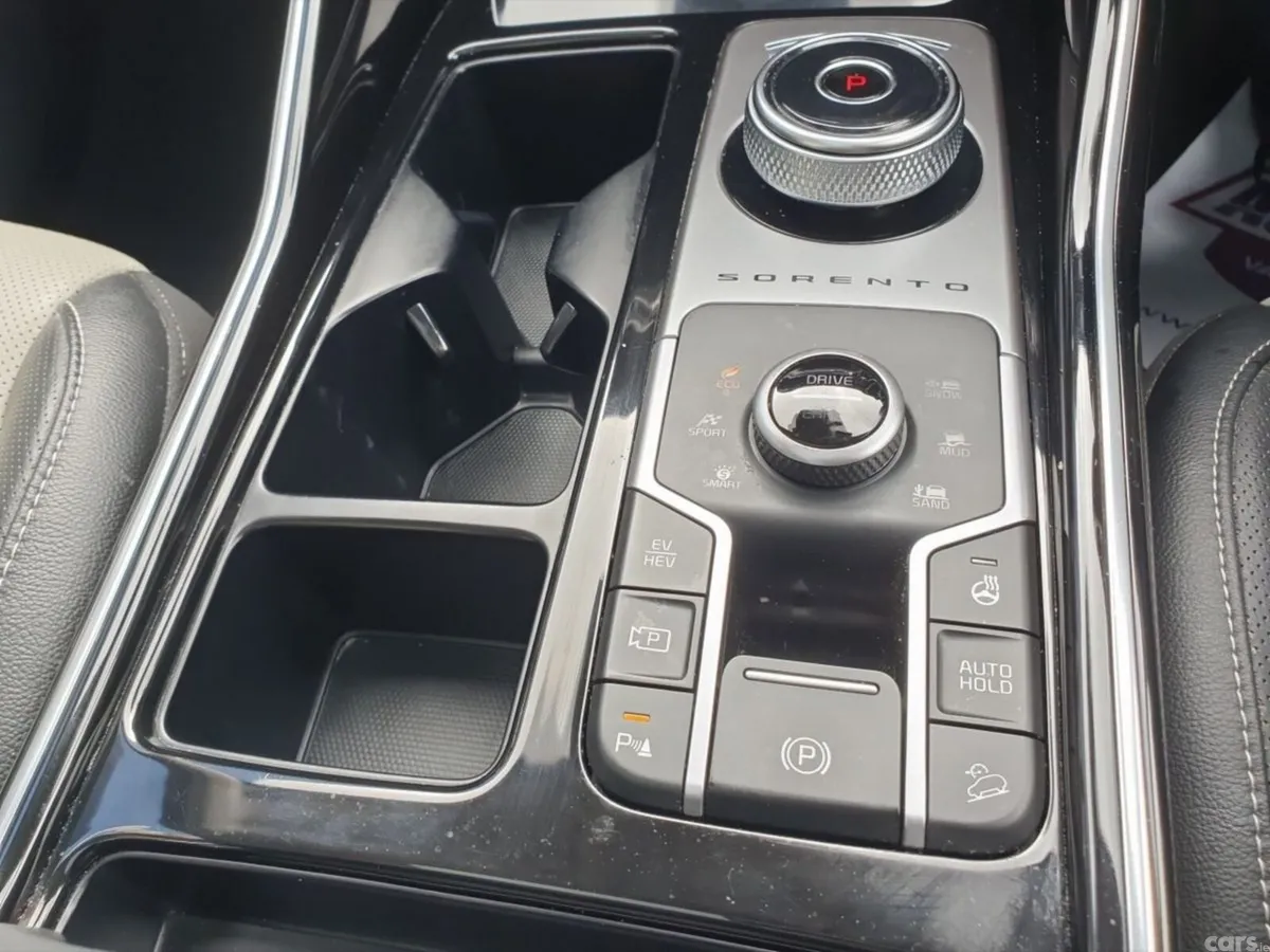 Kia Sorento SUV, Petrol Plug-in Hybrid, 2022, White