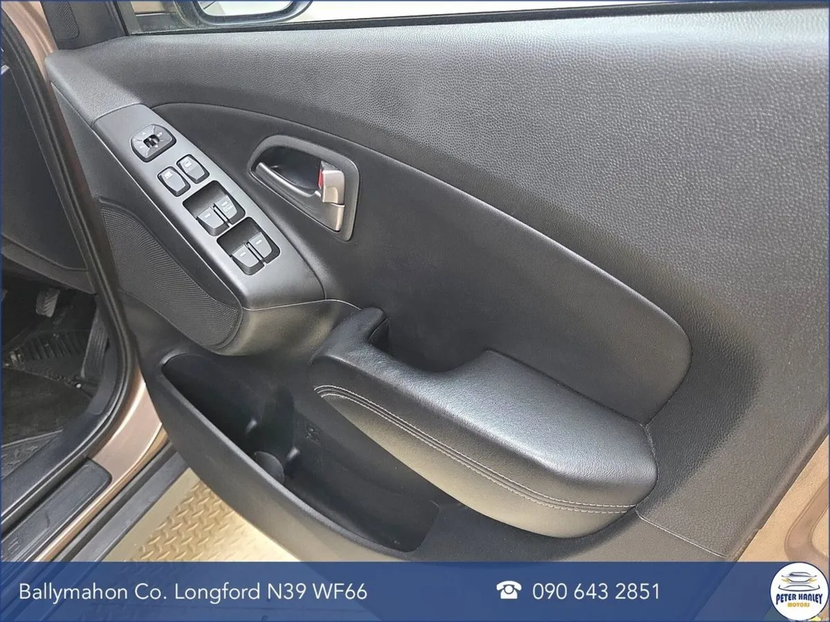 Hyundai ix35 SUV, Diesel, 2015, Gold