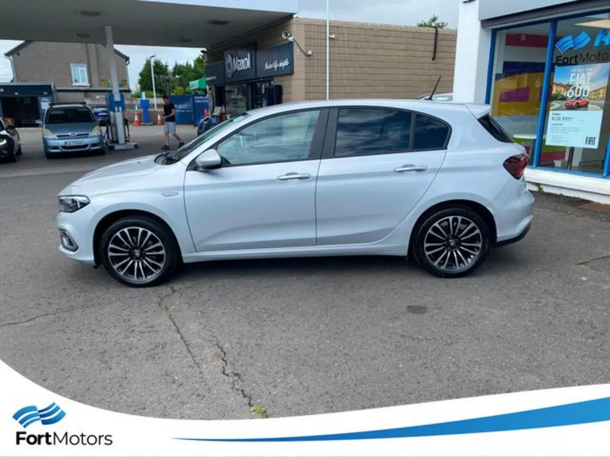 Fiat Tipo Hatchback, Petrol, 2023, Silver