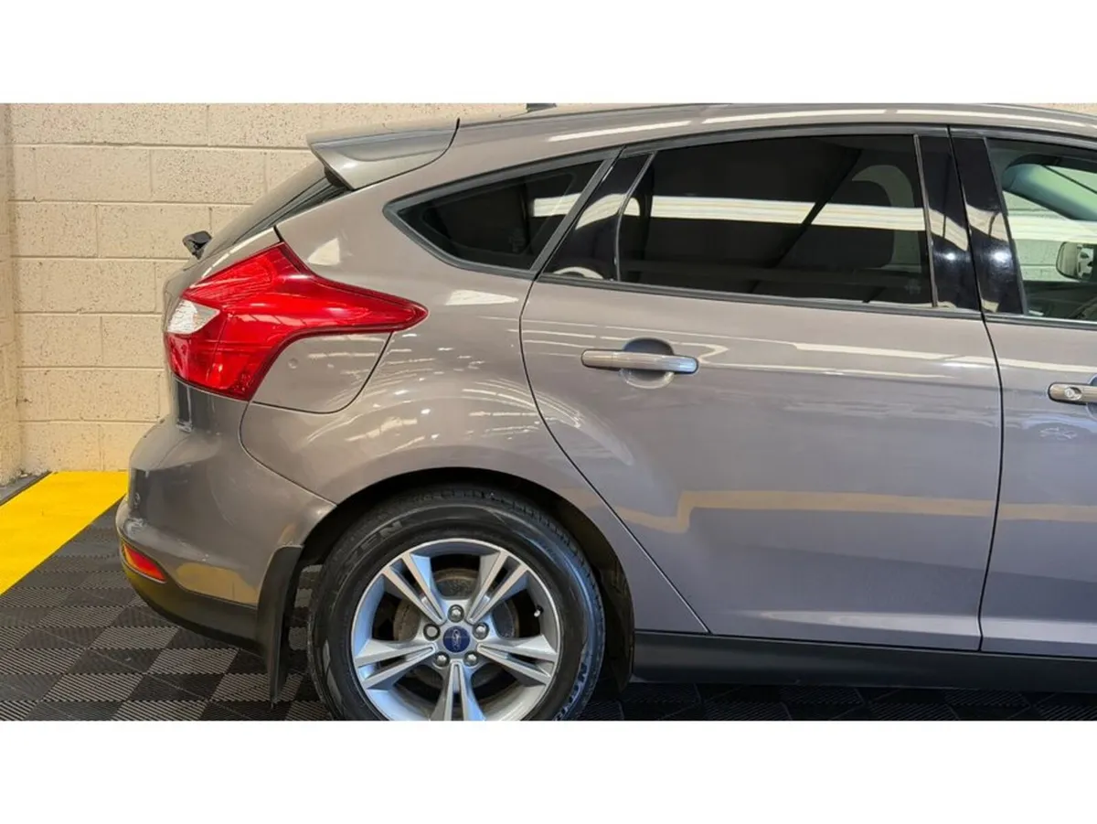 Ford Focus Hatchback, Diesel, 2014, Brown