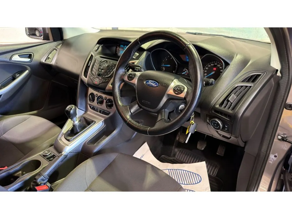 Ford Focus Hatchback, Diesel, 2014, Brown