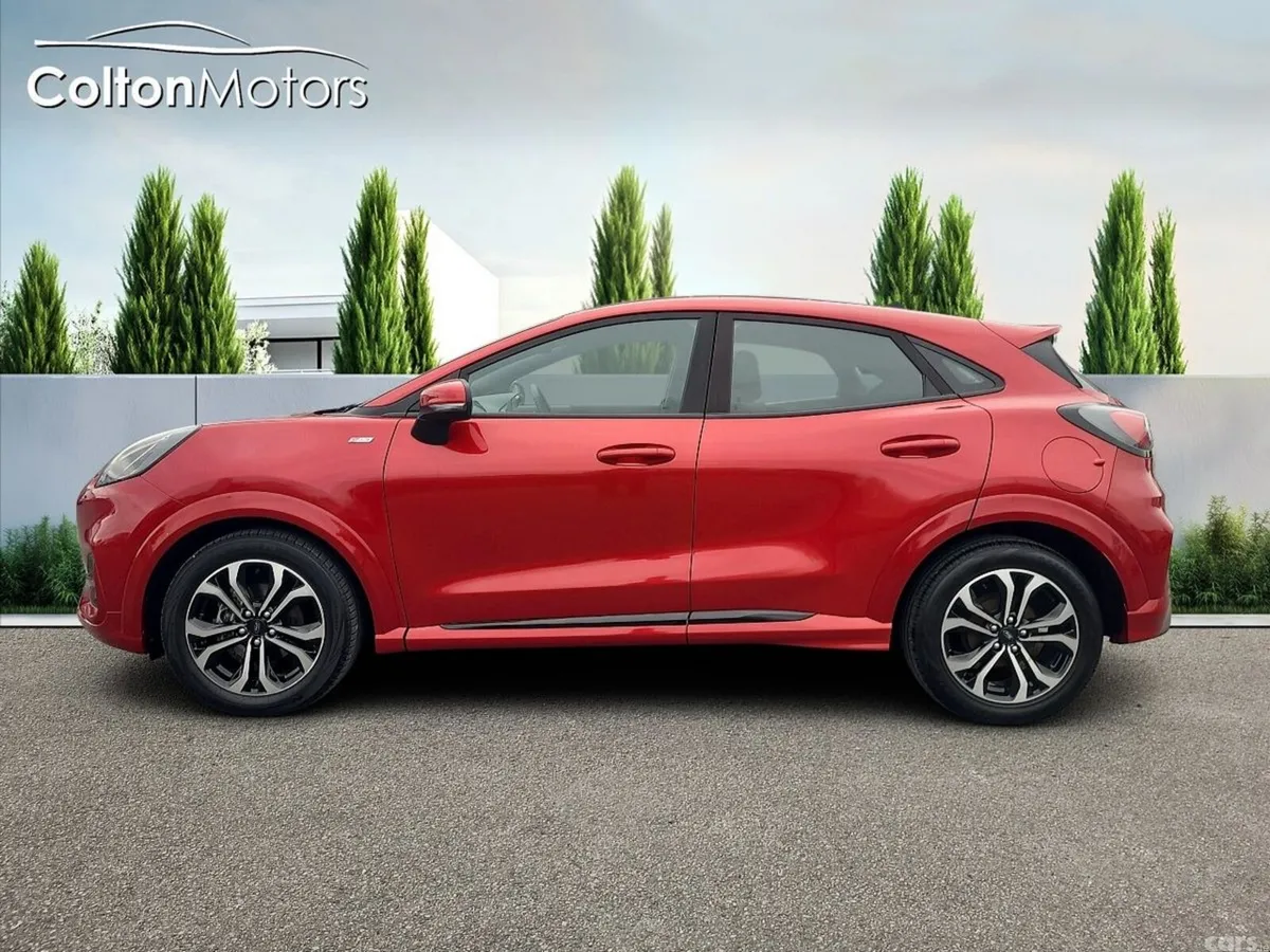 Ford Puma MPV, Petrol Hybrid, 2022, Red