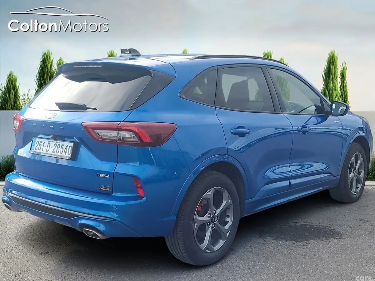 Ford Kuga SUV, Petrol Plug-in Hybrid, 2025, Blue