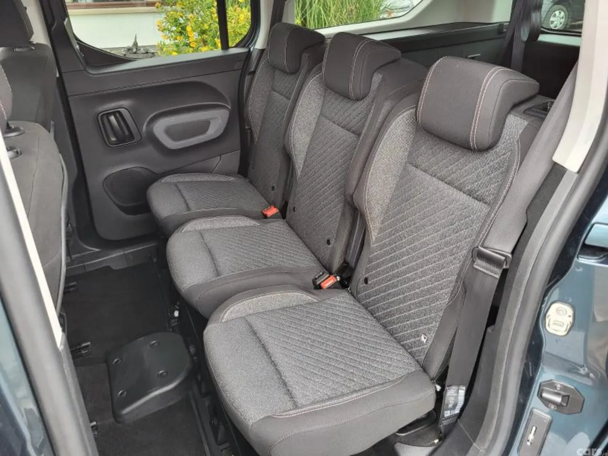Peugeot Rifter MPV, Diesel, 2024, Blue