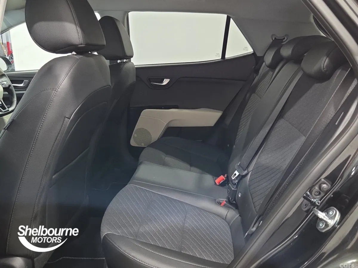 Kia Stonic Estate, Petrol, 2026, Black