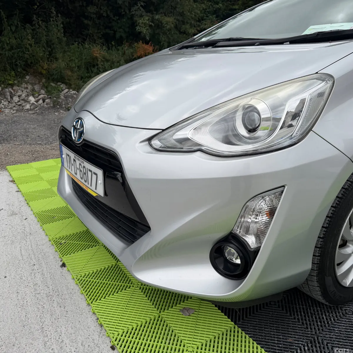 Toyota Aqua Hatchback, Petrol Hybrid, 2017, Silver