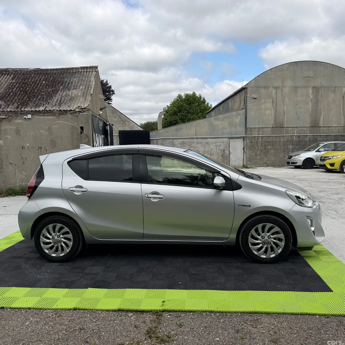 Toyota Aqua Hatchback, Petrol Hybrid, 2017, Silver