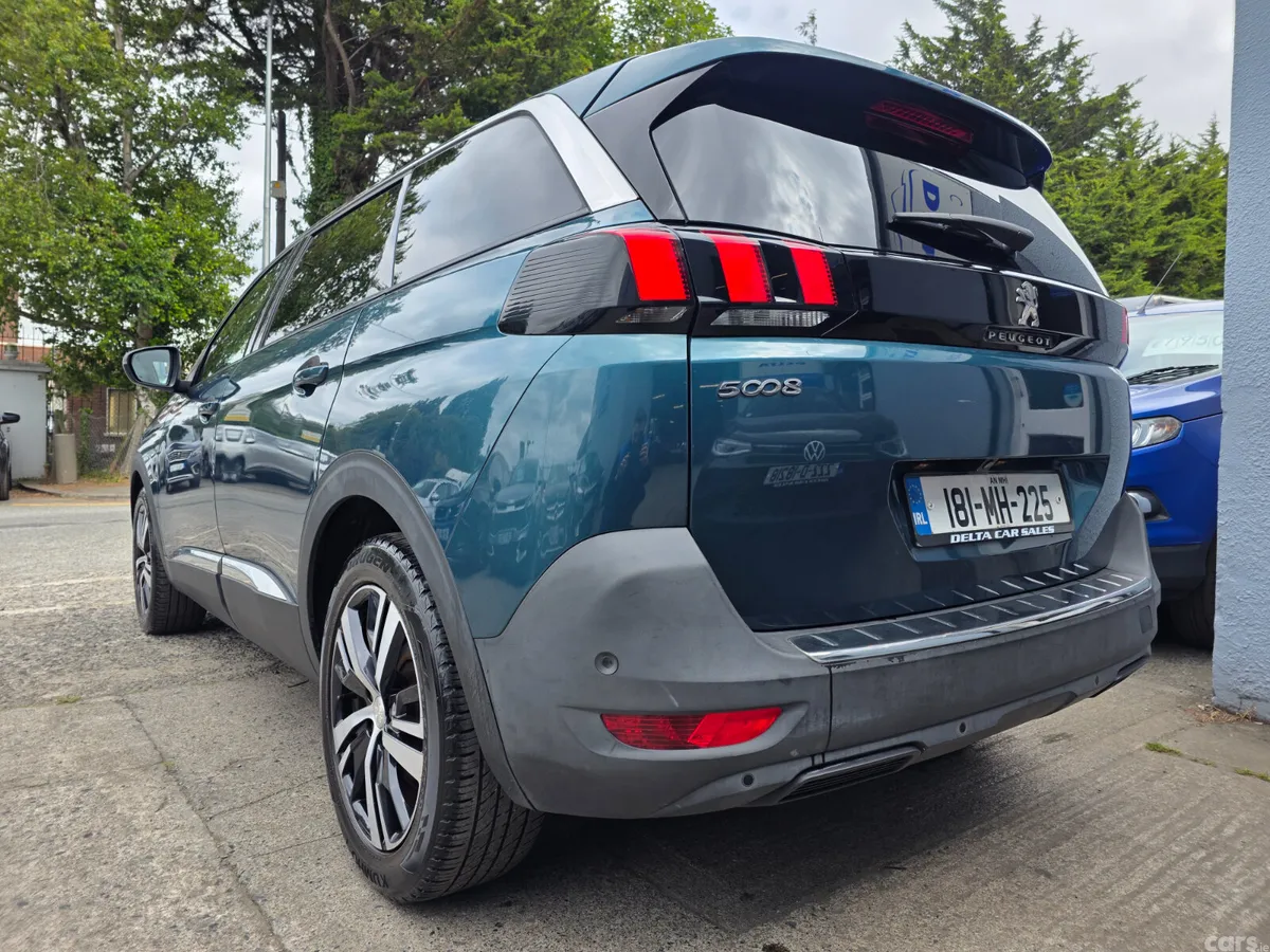 Peugeot 5008 MPV, Petrol, 2018, Green