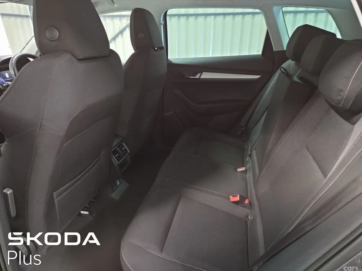 Skoda Karoq Estate, Diesel, 2023, Grey