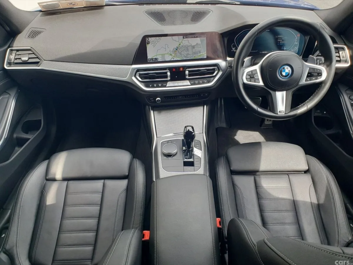 BMW 3-Series Estate, Petrol Plug-in Hybrid, 2021, Blue