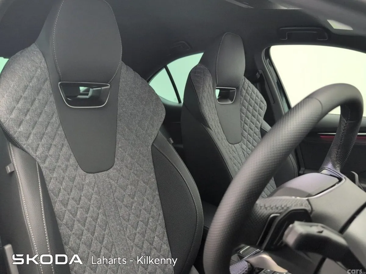 Skoda Octavia Saloon, Diesel, 2026, Green