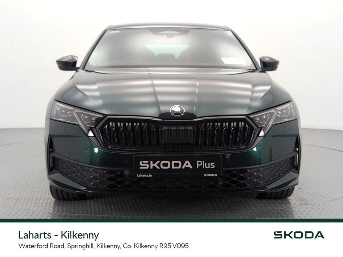 Skoda Octavia Saloon, Diesel, 2026, Green
