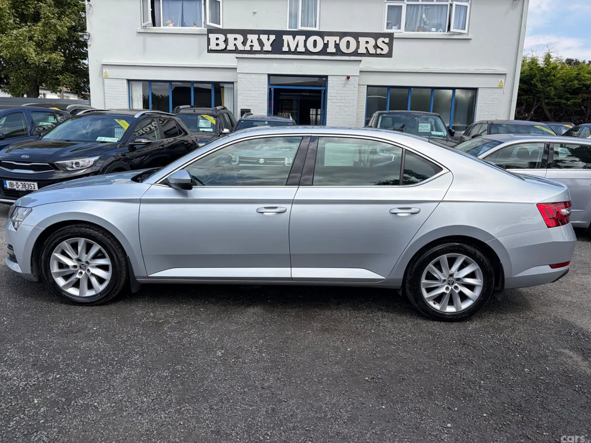 Skoda Superb Saloon, Diesel, 2021, Grey