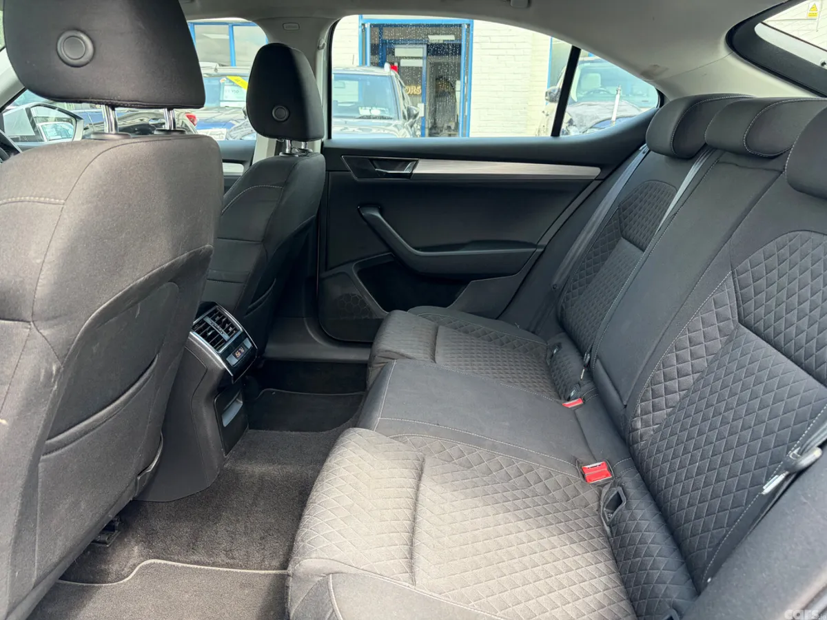 Skoda Superb Saloon, Diesel, 2021, Grey