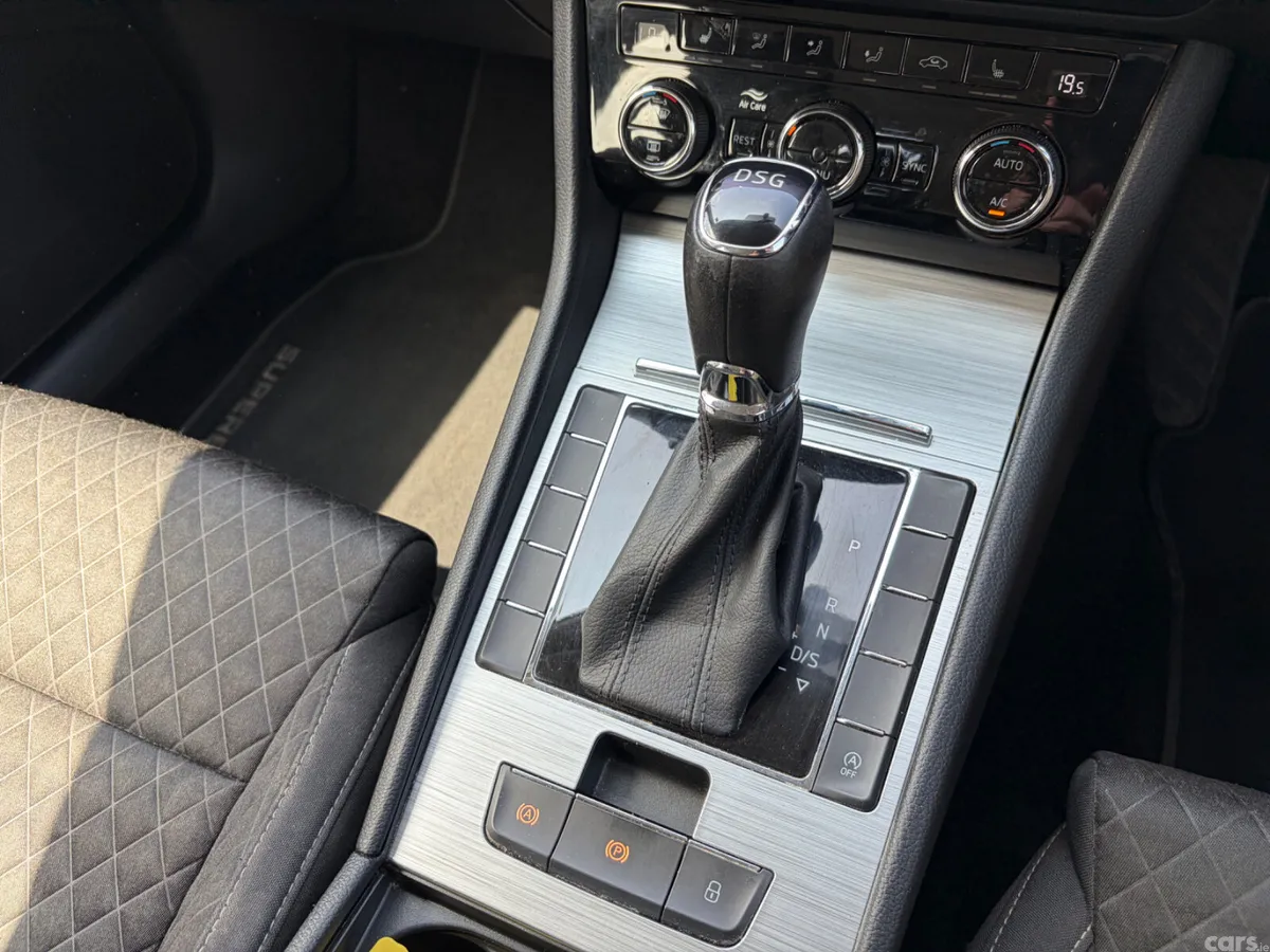 Skoda Superb Saloon, Diesel, 2021, Grey