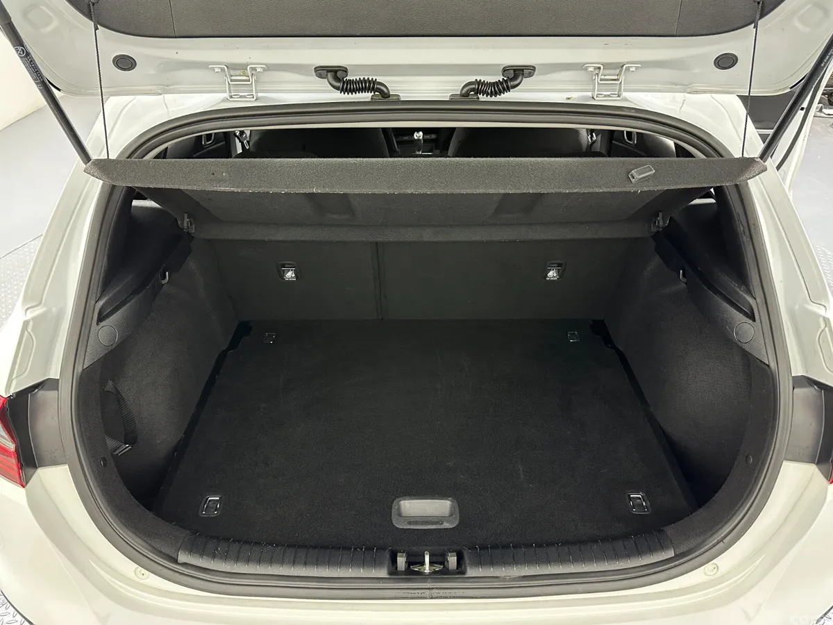 Kia Ceed Hatchback, Diesel, 2019, White