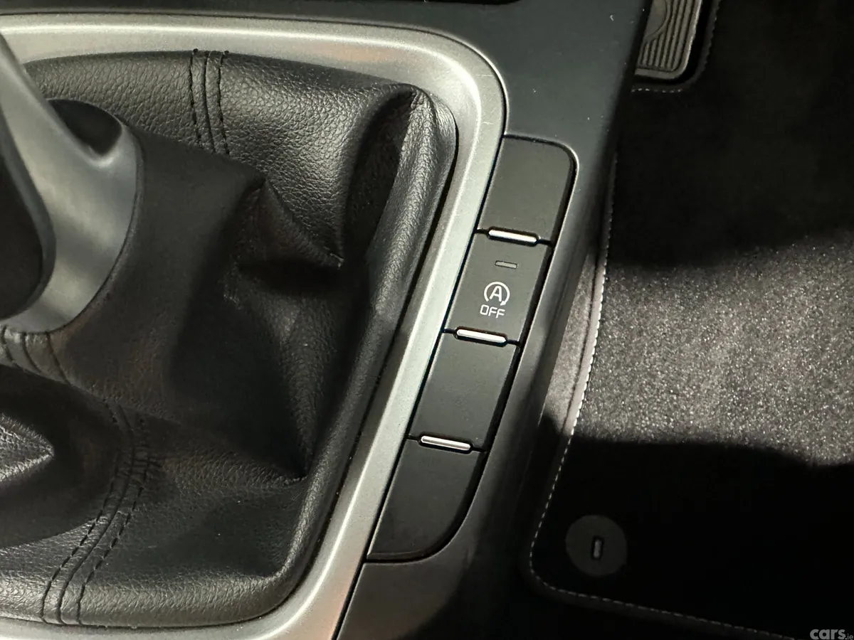 Kia Ceed Hatchback, Diesel, 2019, White