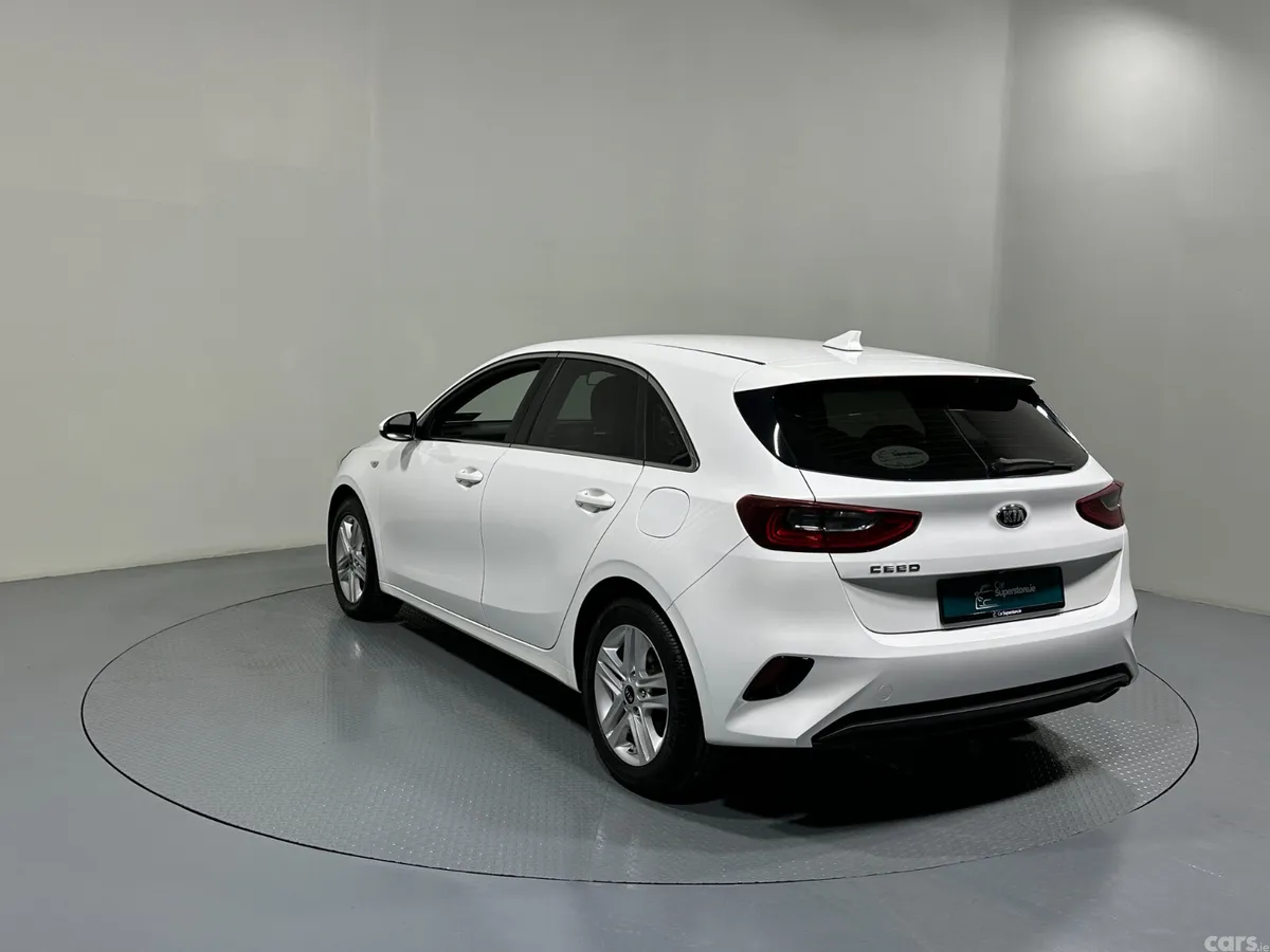 Kia Ceed Hatchback, Diesel, 2019, White