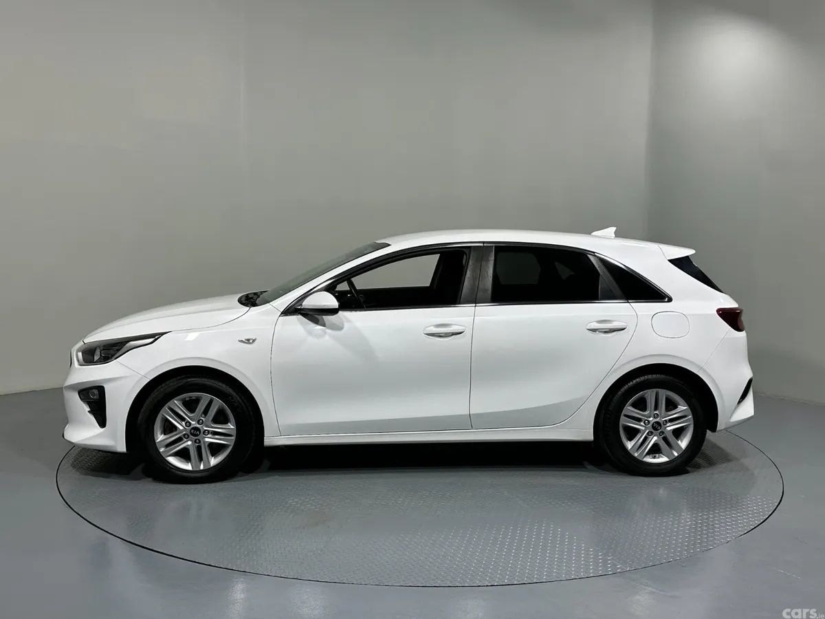 Kia Ceed Hatchback, Diesel, 2019, White
