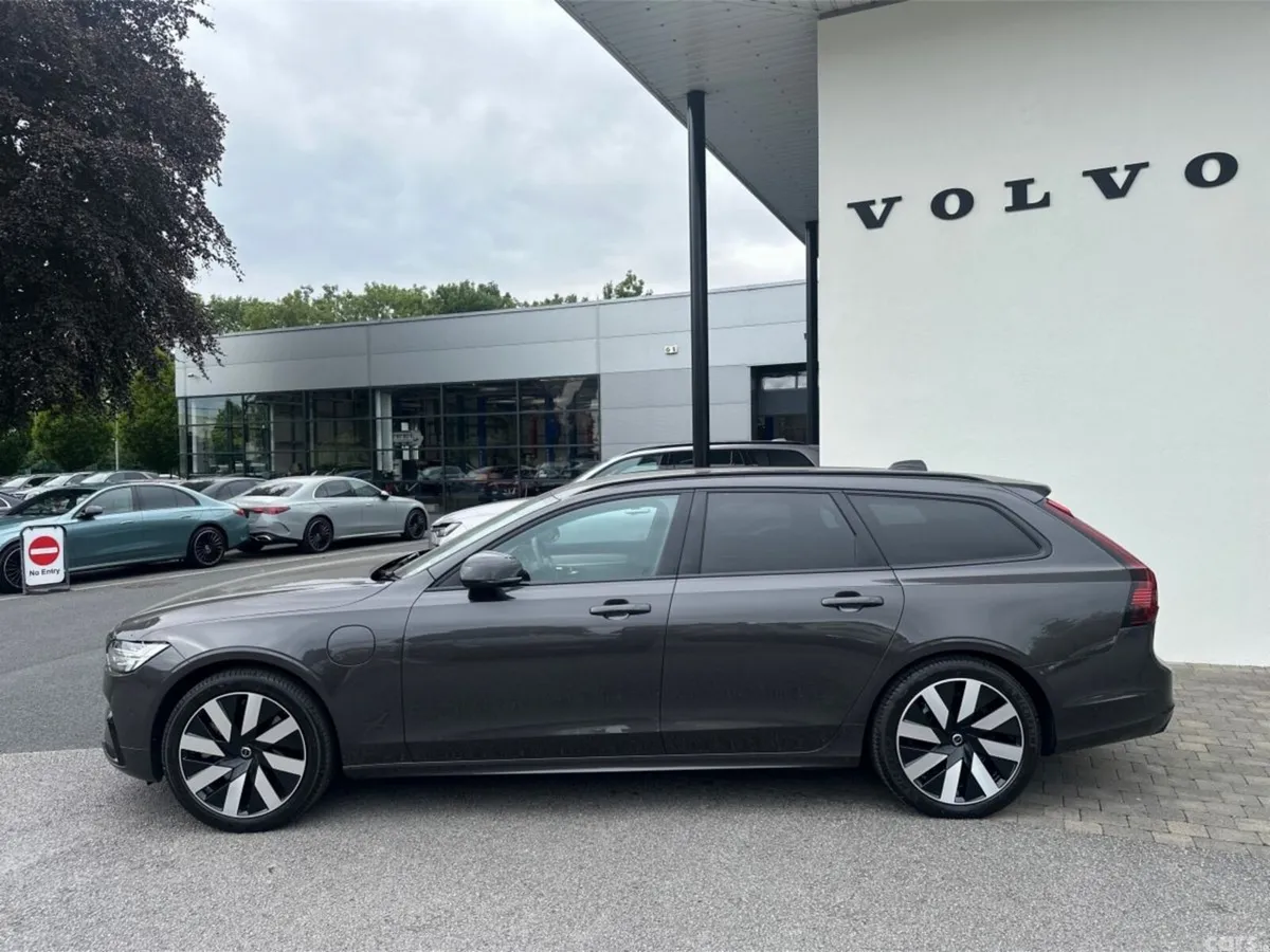 Volvo V90 Estate, Petrol Plug-in Hybrid, 2026, Grey