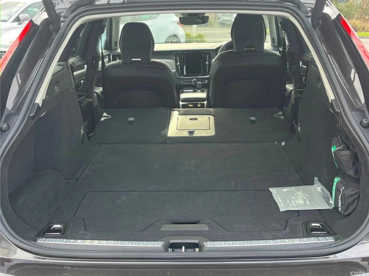 Volvo V90 Estate, Petrol Plug-in Hybrid, 2026, Grey