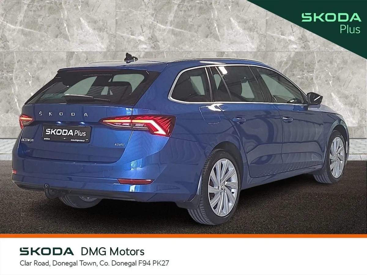 Skoda Octavia Estate, Diesel, 2023, Blue
